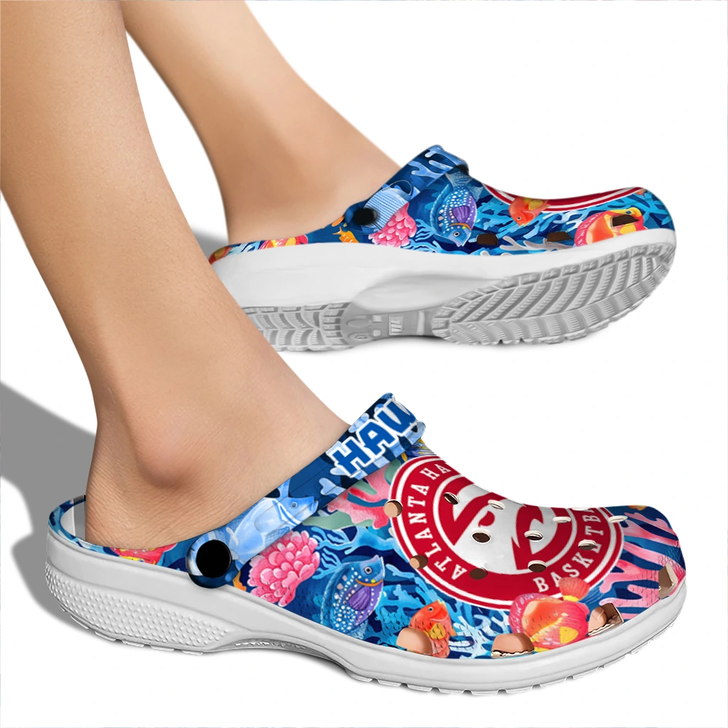 atlanta hawks ocean wonders clogs fashion forward atlanta hawks ocean wonders clogs fashion forward