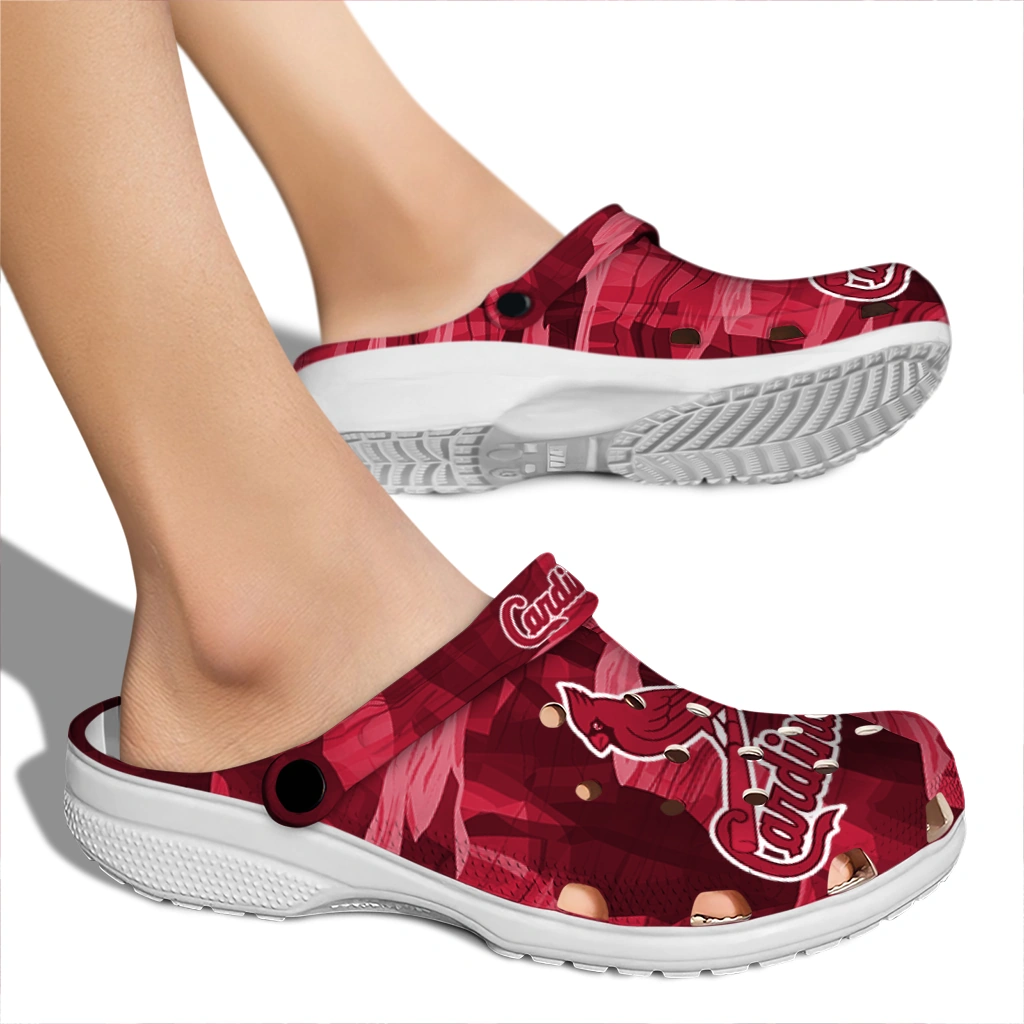 st louis cardinals canyon layers clogs fashion forward st louis cardinals canyon layers clogs fashion forward