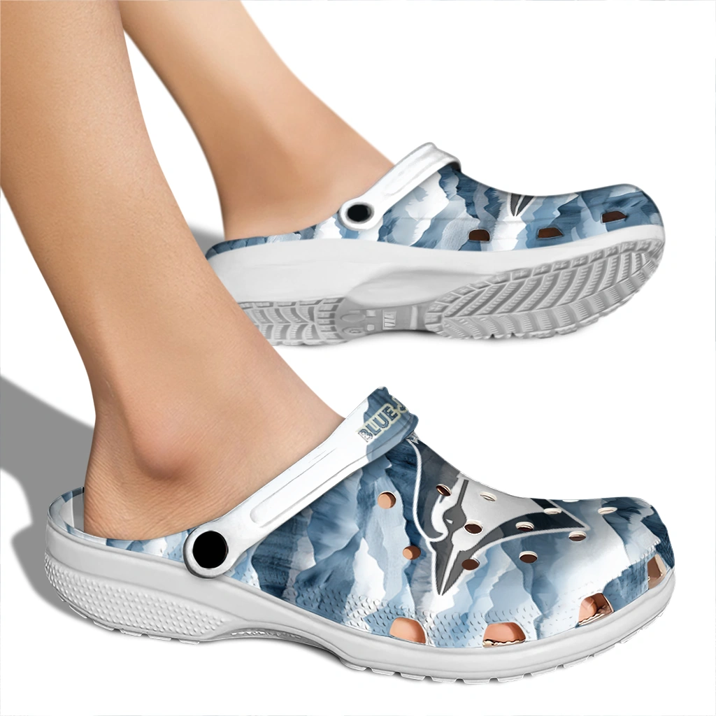 toronto blue jays mountain peaks clogs fashion forward toronto blue jays mountain peaks clogs fashion forward