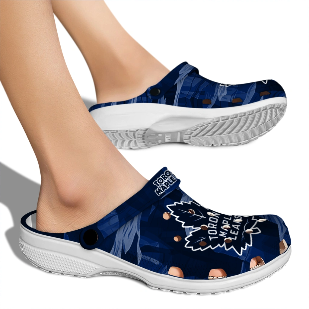 toronto maple leafs canyon layers clogs fashion forward toronto maple leafs canyon layers clogs fashion forward