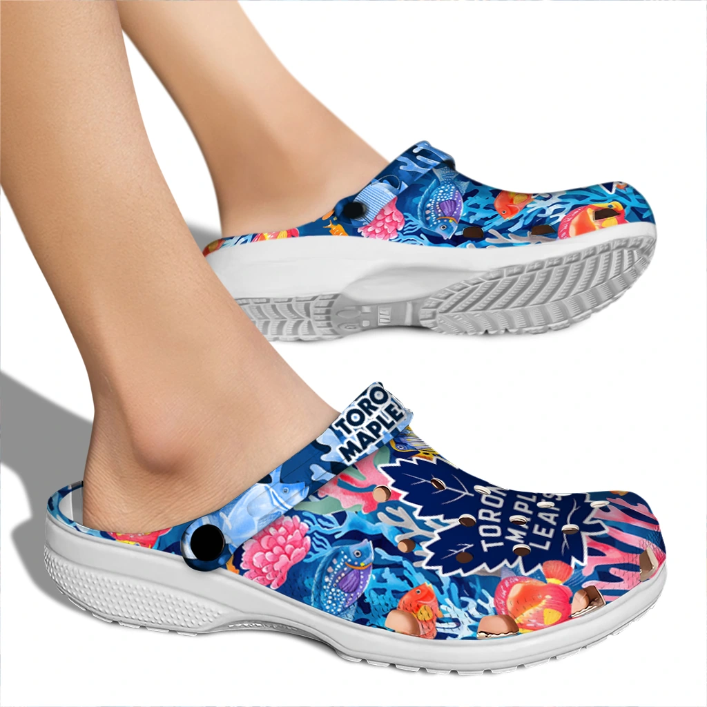 toronto maple leafs ocean wonders clogs fashion forward toronto maple leafs ocean wonders clogs fashion forward
