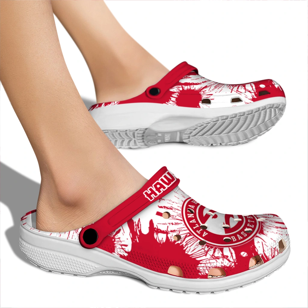 atlanta-hawks-splatter-graphics-clogs-fashion-forward