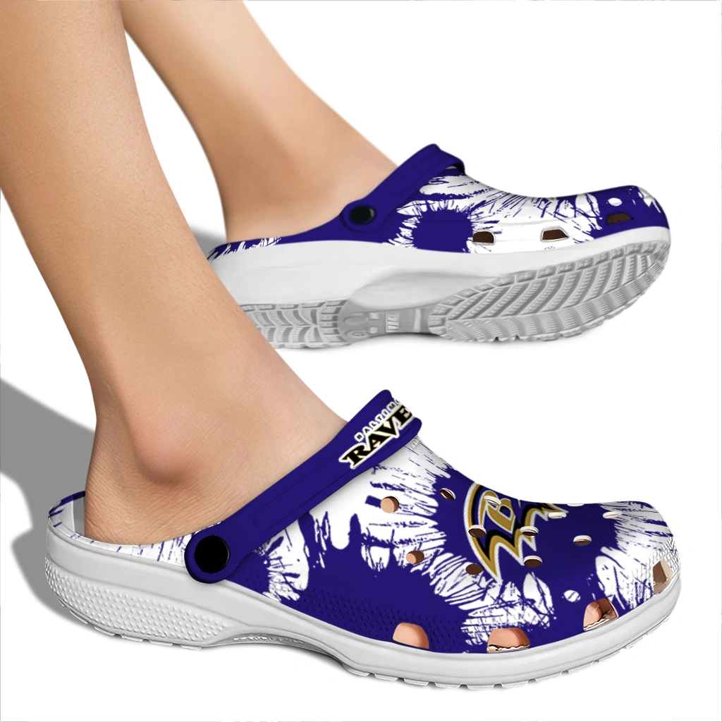 baltimore-ravens-splatter-graphics-clogs-fashion-forward