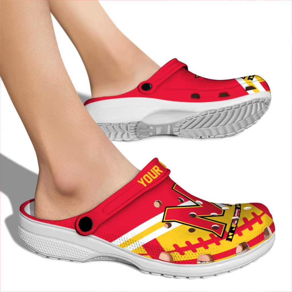 custom-maryland-terrapins-football-motif-clogs-fashion-forward