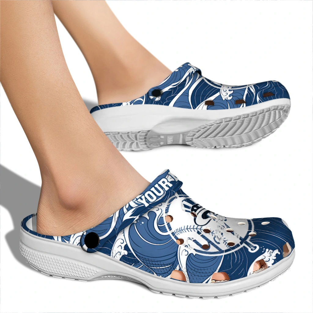 custom-new-york-yankees-wave-flow-clogs-fashion-forward.webp