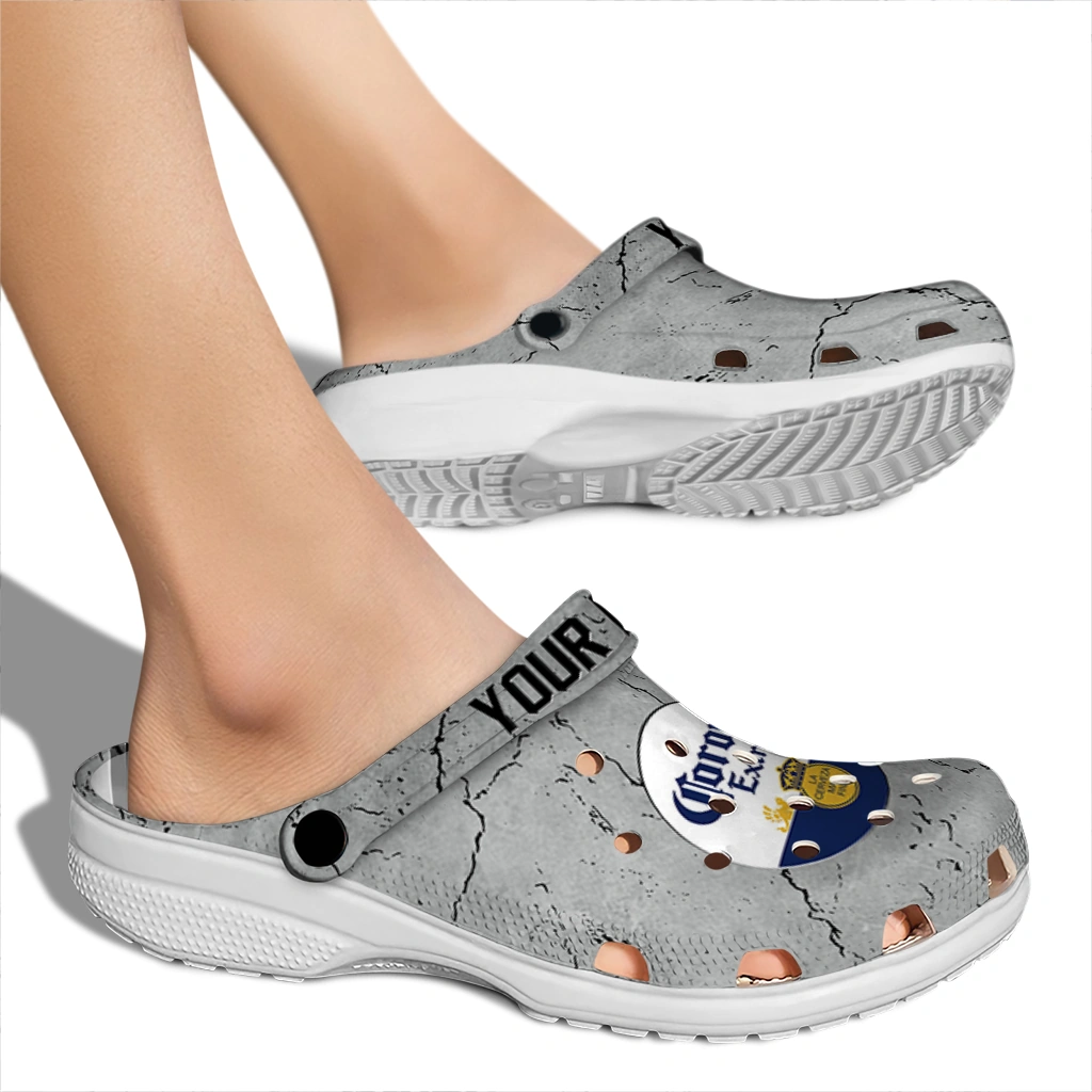customized-corona-beer-bottle-cap-gray-clogs-fashion-forward-hey-clogs.webp