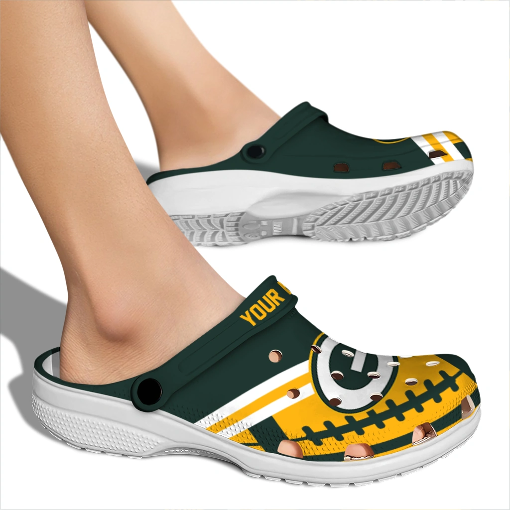 customized-green-bay-packers-football-motif-clogs-fashion-forward