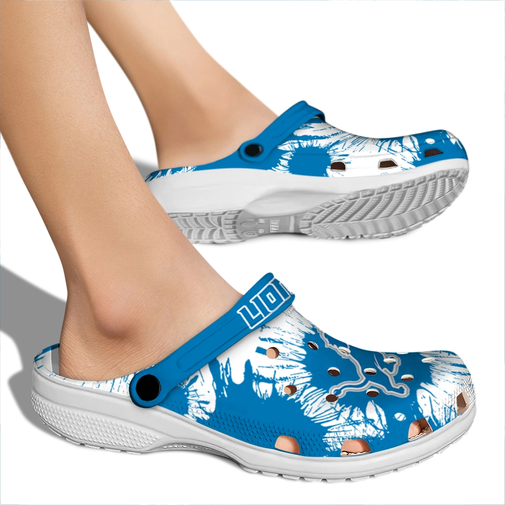 detroit-lions-splatter-graphics-clogs-fashion-forward