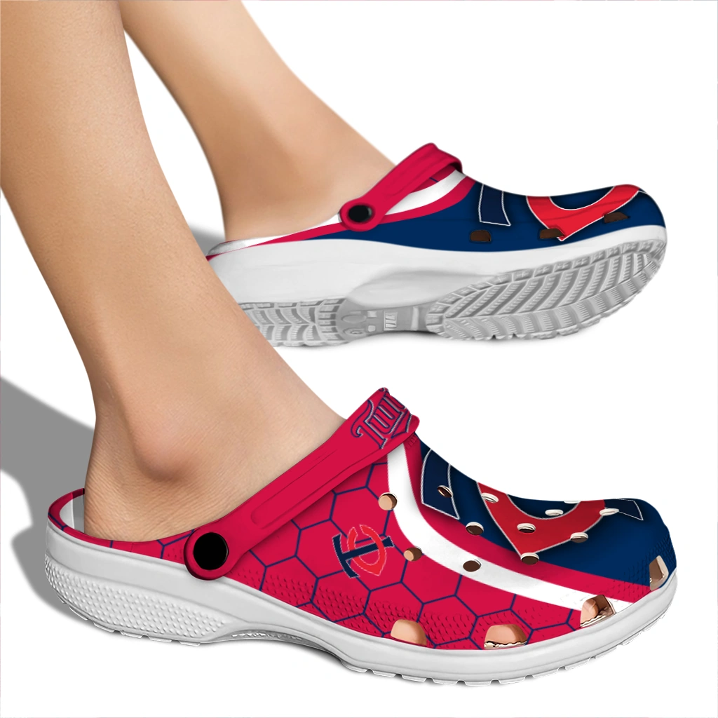 minnesota-twins-hexagon-grid-clogs-fashion-forward