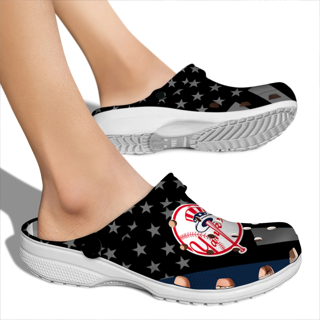 new-york-yankees-stellar-stripes-theme-clogs-fashion-forward