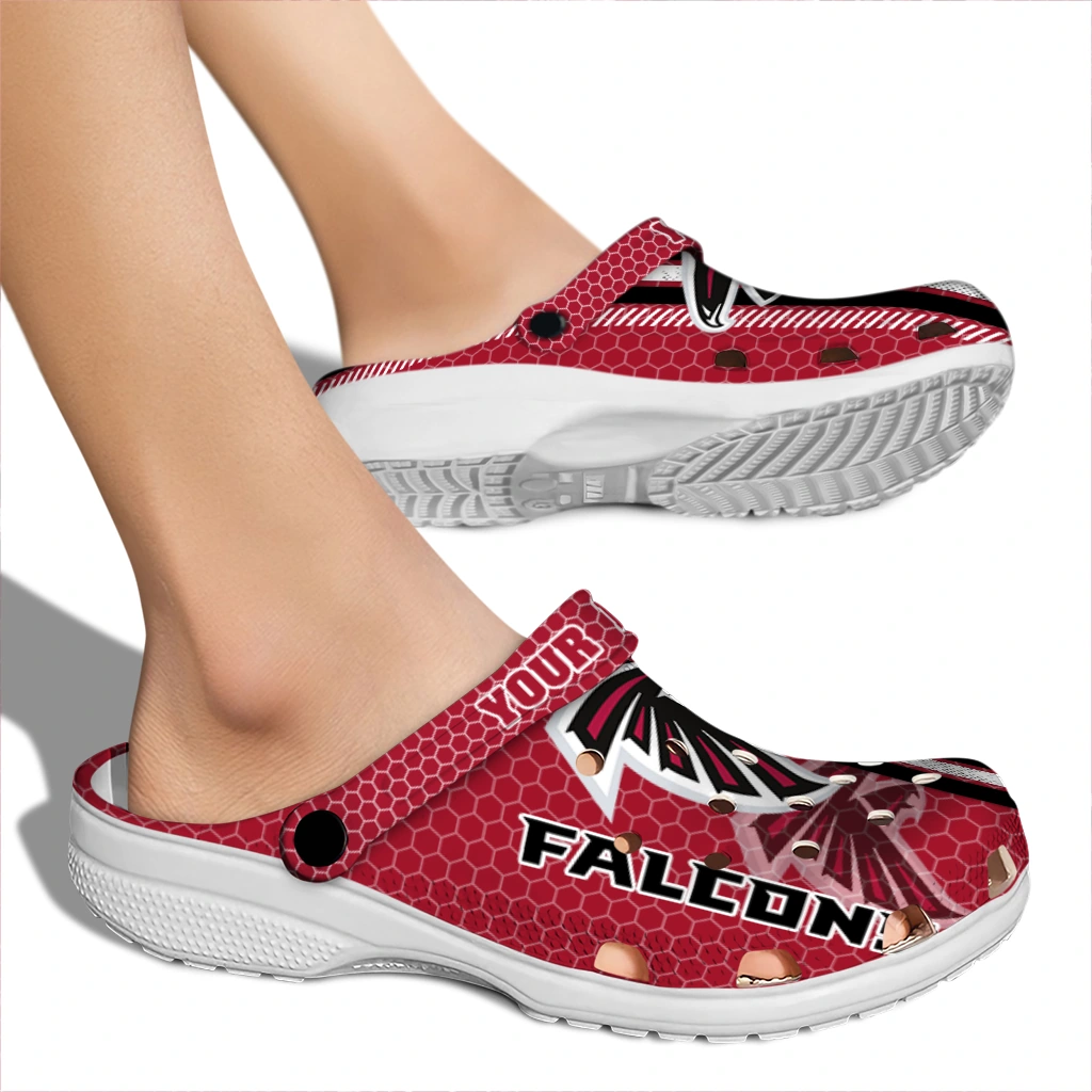 personalized-atlanta-falcons-contrasting-stripes-clogs-fashion-forward