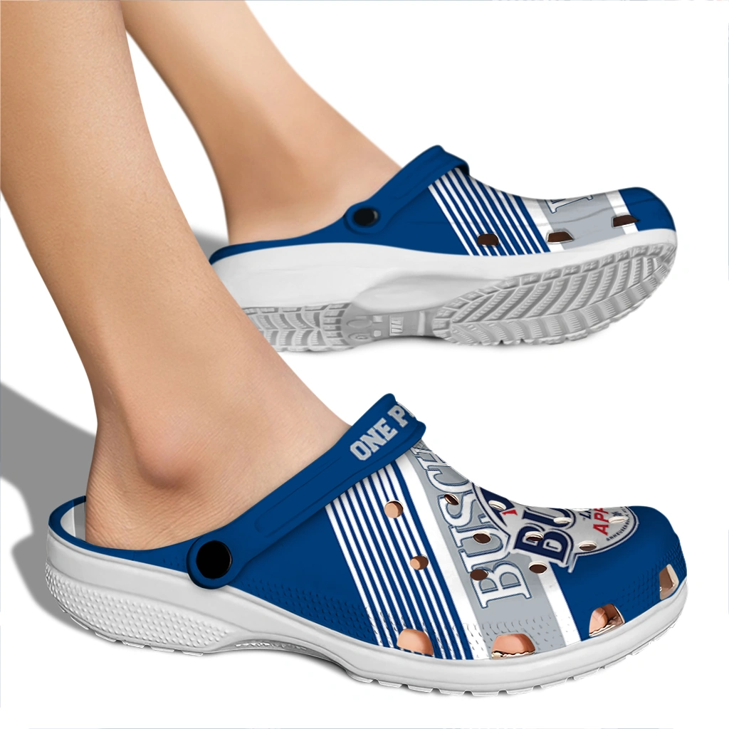 personalized-busch-light-apple-badge-blue-gray-clogs-fashion-forward-hey-clogs.webp