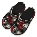 personalized-cheetos-graffiti-font-red-black-clogs-best-selling-hey-clogs.webp