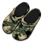 personalized-cheetos-green-camouflage-green-black-clogs-best-selling-hey-clogs.webp