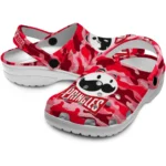 personalized-pringles-red-camou-red-pink-clogs-best-selling-hey-clogs.webp